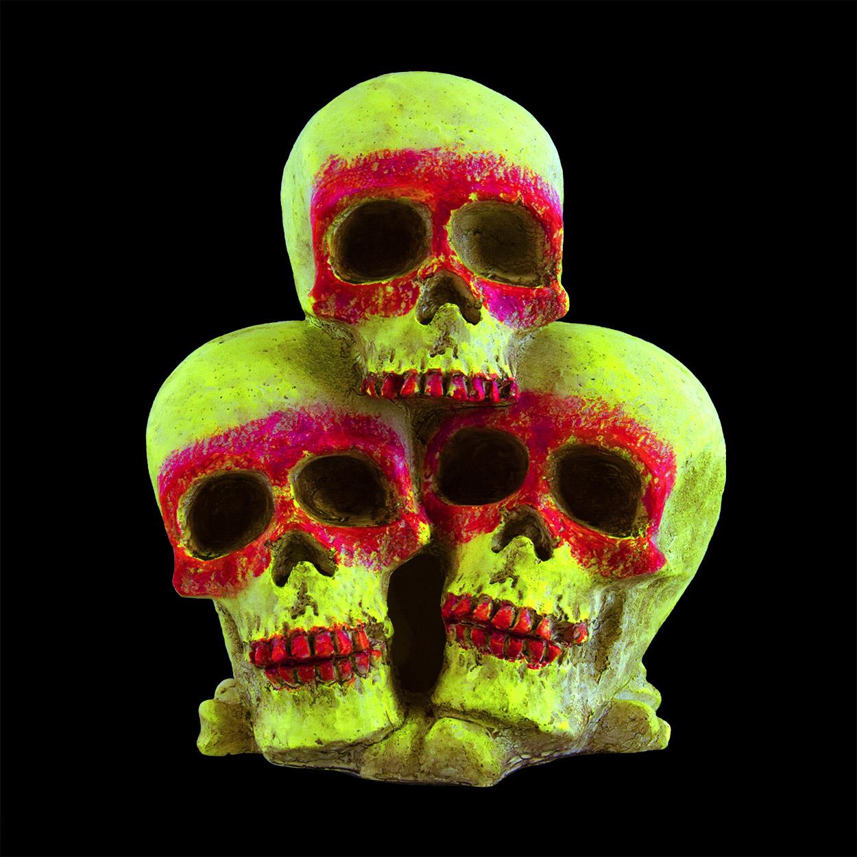 Underwater Treasures Glowing Three Skull Ornament